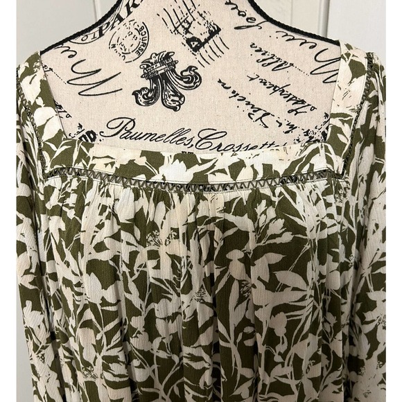 Lane Bryant Short Sleeve Square Neck Trimmed Circle Top 18/20 - Green Floral - Picture 6 of 10